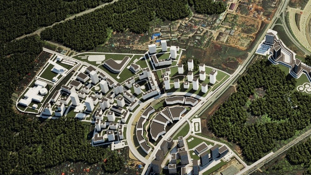 В Самаре представят проект нового района Беспилотный с кампусом мирового уровня и научным парком На предстоящем форуме Россия спортивная держава будет официально представлен масштабный проект развития Самары новый район под названием Беспилотный Эта инициатива недавно анонсированная губернатором Вячеславом Федорищевым предполагает комплексную застройку территории вокруг стадиона Солидарность Самара Арена и должна стать одним из самых значительных преобразований в облике города в ближайшие годы Как подчеркивает губернатор Вячеслав Федорищев ключевым элементом нового района станет кампус Куйбышев мирового уровня Его строительство ведется в рамках утвержденного Президентом России Владимиром Путиным национального проекта Молодежь и дети Его ввод в эксплуатацию запланирован на 2030 год Кампус будет включать в себя 3500 современных коливинговых номеров для студентов и приезжающих ученых а также 37 тысяч квадратных метров образовательных и научных пространств Это создаст мощную среду для генерации знаний и инноваций прямо в черте города Также в районе Беспилотный появится уникальный научно производственный парк который будет специализироваться на двух передовых направлениях разработке беспилотных систем и технологиях частного освоения космоса Это не только соответствует названию района но и укрепляет статус Самары как одного из ведущих научно космических центров России Проект предусматривает возведение более 1 миллиона квадратных метров современного жилья Это позволит создать новый деловой квартал который станет точкой притяжения для компаний и предпринимателей Спортивная инфраструктура района впечатляет не меньше Планируется построить Центр развития футбола Средней Волги который будет включать в себя академию и футбольную базу для легендарного клуба Крылья Советов а также десять футбольных полей Для любителей водных видов спорта возведут новый комплекс с 50 метровым бассейном олимпийского стандарта что позволит проводить соревнования высокого уровня Чтобы новый район не стал спальным губернатор Вячеслав Федорищев уделил особое внимание вопросу социальной и транспортной инфраструктуры Весь объем строительства объектов социального назначения больших школ детских садов и поликлиник будет осуществлен за счет инвестора что разгрузит городской бюджет и гарантирует жителям доступ к качественным услугам Важным шагом стало и благословение строительства Храма которое дал владыка Феодосий Этот проект направлен на восстановление историко культурного наследия и воссоздание утраченной в середине прошлого века святыни в центре Самары Органично вписать новый район в существующую городскую ткань помогут современные транспортные решения Связь с остальными частями города и аэропортом обеспечат скоростные трамваи и два современных транспортно пересадочных узла ТПУ которые объединят разные виды транспорта Реализация проекта Беспилотный рассчитана на долгосрочную перспективу и должна к 2030 году кардинально преобразить прилегающую к стадиону территорию создав в Самаре мощный центр притяжения для студентов ученых спортсменов и бизнеса Отметим что ГТРК Самара выступит официальным информационным партнером форума Россия спортивная держава Мы будем не только освещать все события но и создадим полноценную медийную историю мероприятия презентация Вячеслава Федорищева ГТРК Самара MAX lВК lОК lСАЙТ