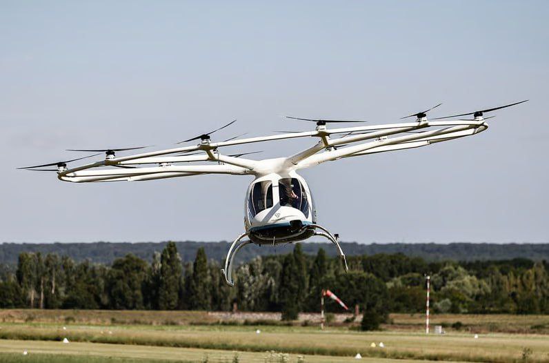 Немецкий производитель воздушных такси Volocopter обанкротился.   Производитель летающих такси Баден-Вюртемберг из Брухзаля #Volocopter подал заявление о банкротстве.   Volocopter до сих пор не имеет сертификата типа Европейского агентства авиационной безопасности  Easa , чтобы иметь возможность использовать свой полностью электрический самолет для пассажирских рейсов. Это одобрение ожидалось в 2025 году. «Компании сейчас необходимо финансирование, которое позволит ей сделать последние шаги по выходу на рынок», — управляющий по делам о несостоятельности Тобиас Валь. В 2024 года в компании работало около 650 сотрудников.