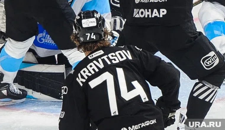 Виталий Кравцов подпишется с Трактором на три года Об этом сообщает Чемпионат По контракту всё сложнее у черно белых под потолком зарплат осталось 40 миллионов До начала сезона челябинская команда предлагала Виталию 65 миллионов Подписаться Мы в MAX