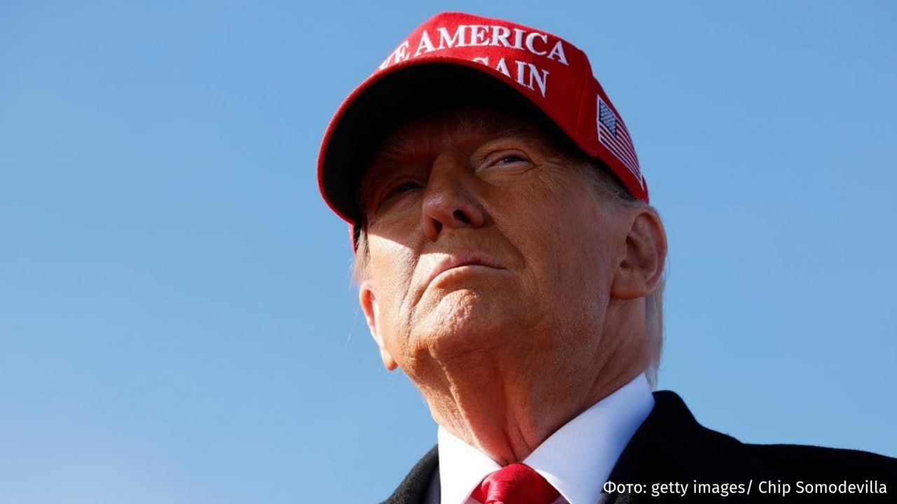 Дональд Трамп заявил о введении 25 процентной пошлины на импорт в США из любой страны которая ведёт экономическую деятельность с Ираном Начиная с этого момента любая страна ведущая дела с Ираном будет платить пошлину в 25 на все виды бизнеса осуществляемого с Соединенными Штатами Америки Этот приказ является окончательным и однозначным написал он в Truth Social IZ RU в Telegram в MAX