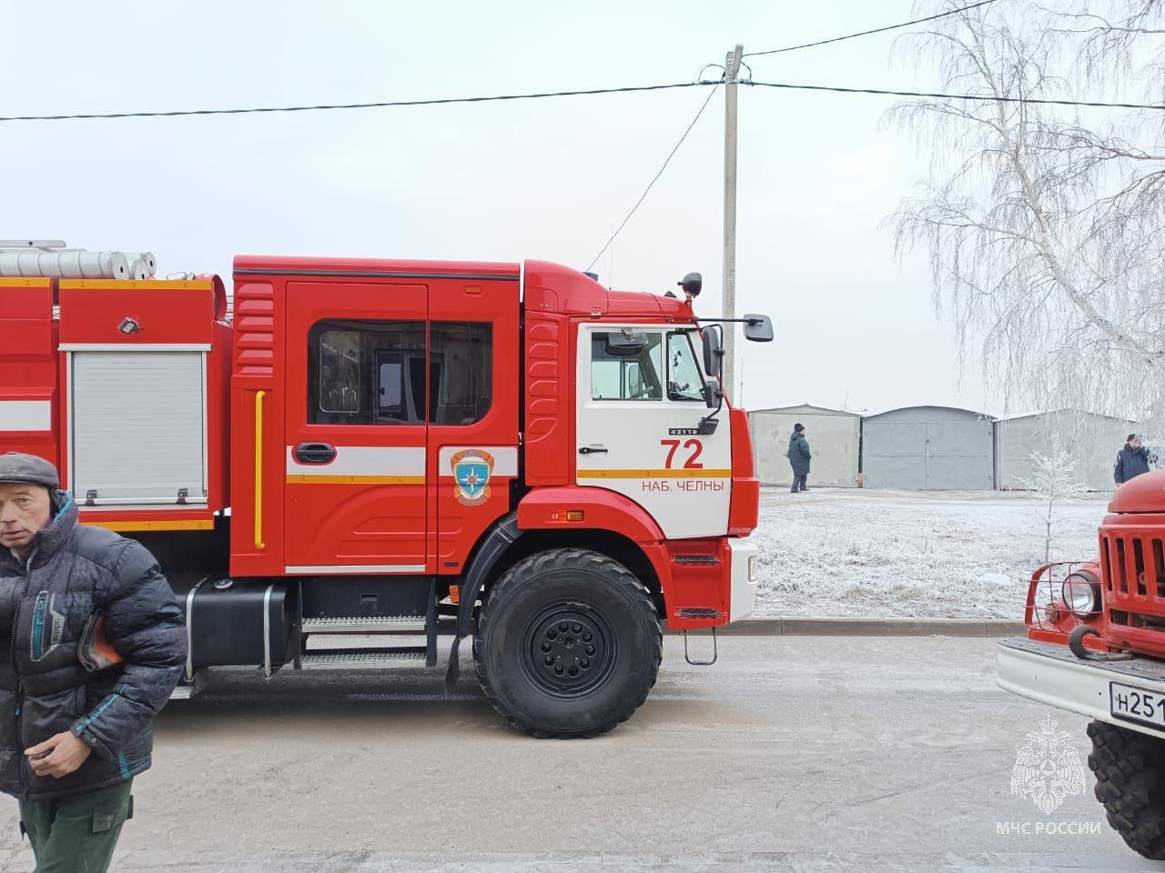 На пожаре в Тукаевском районе пострадала женщина  29 ноября в селе Бетьки произошло горение вещей и мебели в квартире на 1 этаже двухэтажного многоквартирного жилого дома. В результате пожара получила ожоги спины 88-летняя женщина.    Причина пожара - нарушение правил технической эксплуатации электрооборудования.  ГУ МЧС России по Татарстану предупреждает:  не пользуйся неисправными электроприборами;   следи за состоянием электропроводки;   не оставляй без присмотра работающую технику;   приобрети огнетушитель. Он поможет справиться с возгоранием на ранней стадии.    Ваша безопасность - ваша ответственность!