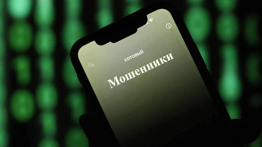 Мошенники придумали новую схему с семейной выплатой Аферисты звонят россиянам под видом специалистов предлагают помочь с оформлением ежегодной семейной налоговой выплаты и просят перевести за это небольшую предоплату Знайте это обман  Оформить выплату можно только бесплатно через портал Госуслуги МФЦ или Социальный фонд Никаких посредников и комиссий не предусмотрено Подписаться на truekpru Читать нас в МАКС