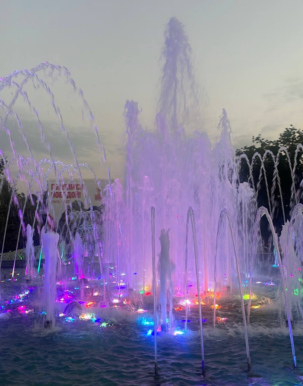 1 5 миллиона туристов посетили Краснодар за 2025 й Около 40 гостей предпочитают однодневные поездки на две недели в Краснодаре в прошлом году оставались около 10 В летом город чаще всего лишь транзитная точка по пути к курортам Чёрного и Азовского морей С июня по август турпоток был около 30 от годового объёма Телеканал Краснодар в MAX