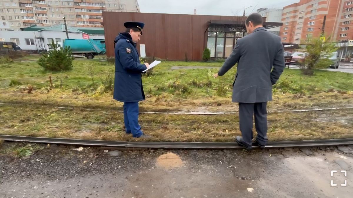 МКП Тулгорэлектротранс нарушает правила содержания трамвайных путей прокуратура выявила проблемы newstula ru fn 1753313 html Прокуратура Зареченского района по поручению прокуратуры Тульской области совместно с другими районами и контролирующими органами провела проверку соблюдения законодательства МКП Тулгорэлектротранс при выходе транспортных средств на линию и безопасной эксплуатации трамвайных путей Прислать новость Подписаться