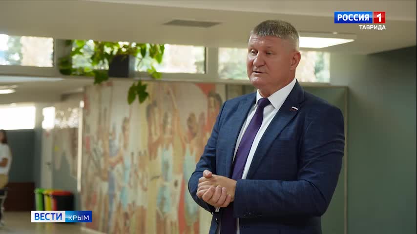 Гости из Госдумы провели Урок мужества в Артеке, а хор из Крымска стал лауреатом фестиваля 'Россия Дети'