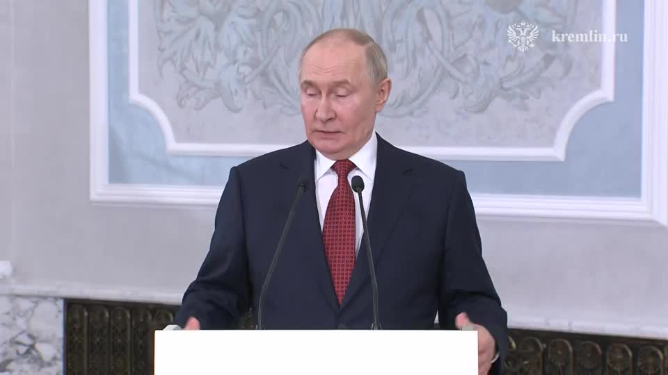 Пресс-конференция главы государства о результатах саммита ЕАЭС в Минске