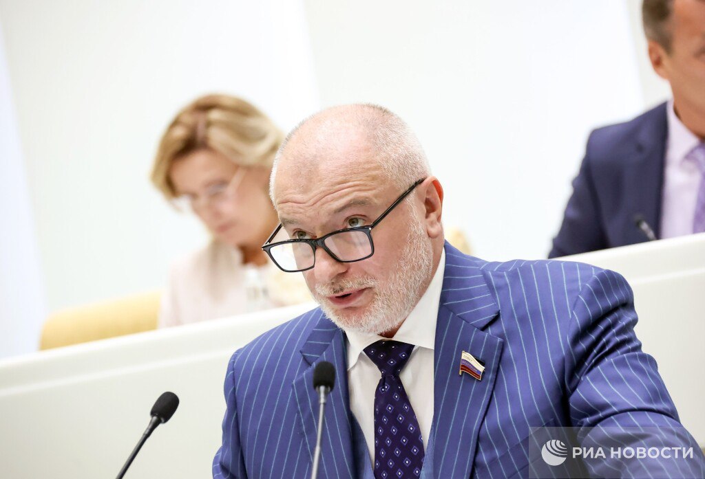 СБУ объявила в розыск российского сенатора Андрея Клишаса следует из материалов украинских органов власти с которыми ознакомилось РИА Новости Согласно карточке в базе данных Клишас разыскивается с марта 2022 го Подписаться на РИА Новости