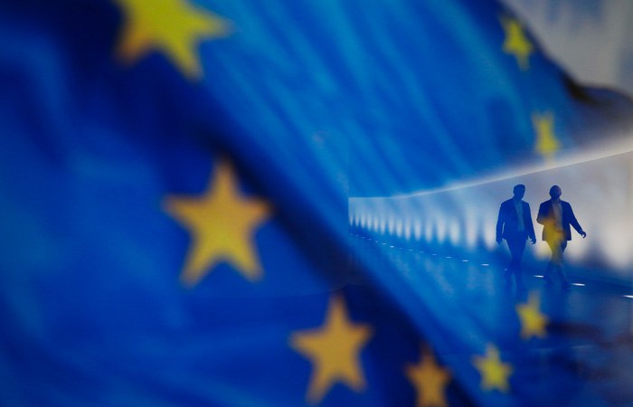 Решение ЕС об очередном пакете антироссийских санкций может быть принято после новогодних праздников сообщает в четверг издание Politico со ссылкой на источники Фото Michele Tantussi Getty Images interfaxonline