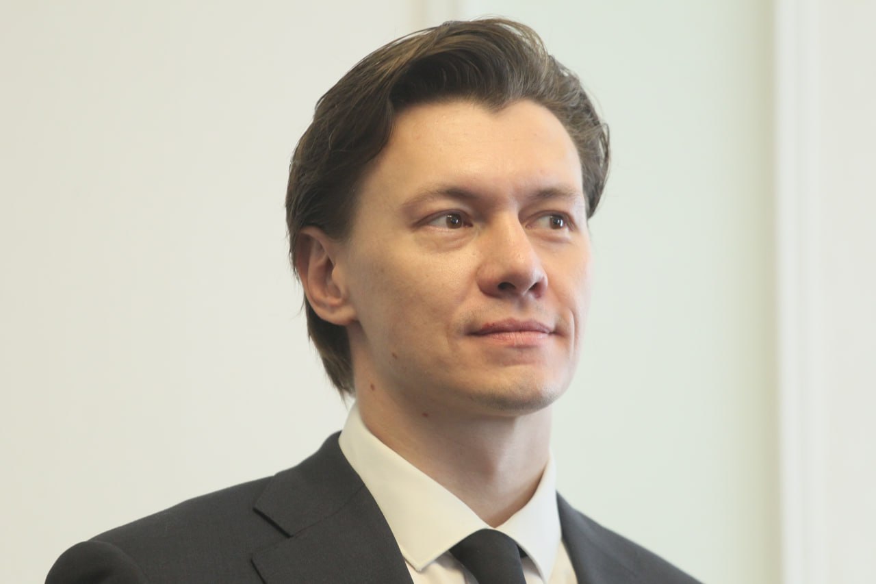 Председатель правления ХК Торпедо и руководитель АНО Центр управления и развития спорта в Нижегородской области Максим Гафуров вошел в состав cовета директоров КХЛ Фото Роман Яровицын Коммерсантъ   Подписывайтесь на Ъ Приволжье