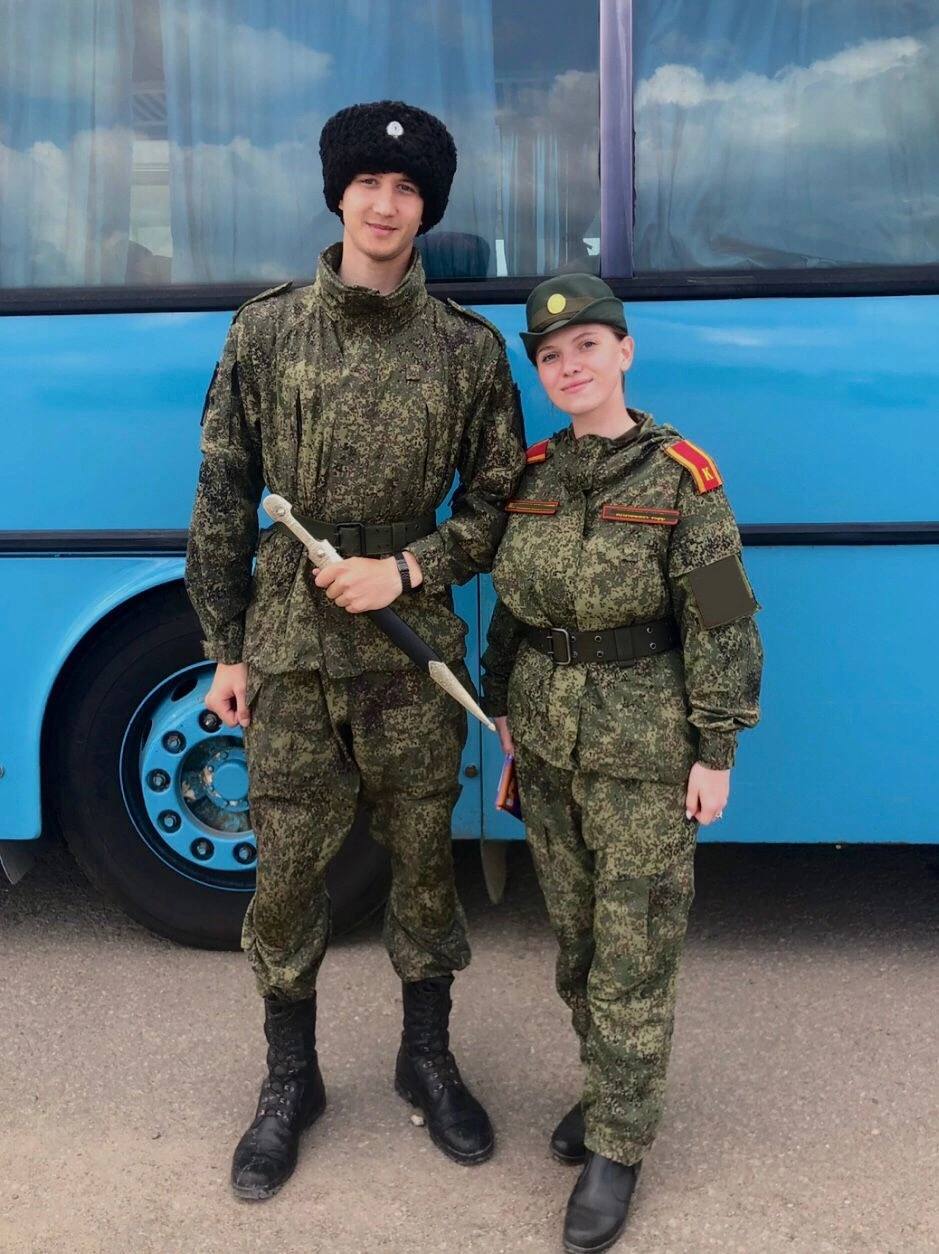 Курганинские казаки примут участие в параде Победы в Москве В Москве заканчиваются последние приготовления к параду в честь 80-летия Великой Победы В этом году в состав парадного расчёта Кубанского казачьего войска вошли казаки Курганинского районного казачьего общества, выпускники военно-патриотического клуба «Казачья слобода» Дмитрий Блинов, Ирина Князева и Илья Купрейчик. Участие в военном параде, тем более на главной площади страны — тяжёлый и ответственный труд, состоящий из каждодневных длительных тренировок и самодисциплины. Гордимся нашими земляками! ГЛАВНЫЕ НОВОСТИ