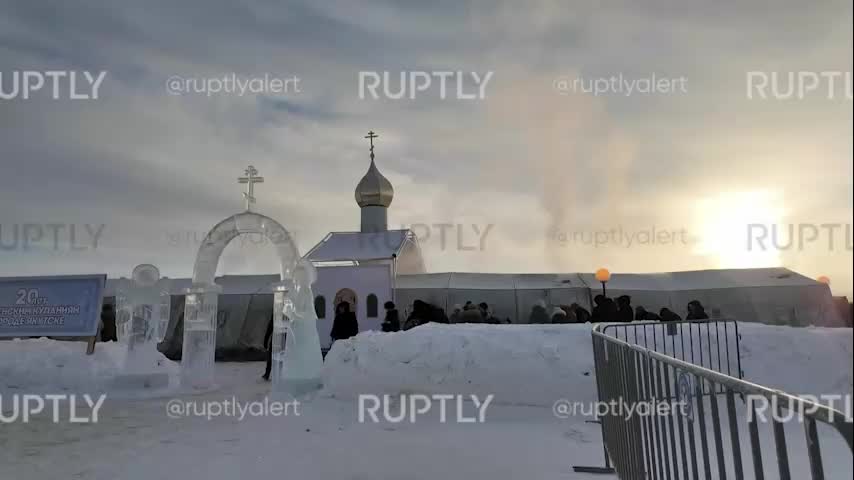 Крещенские купания в Якутии прошли при 50-градусном морозе