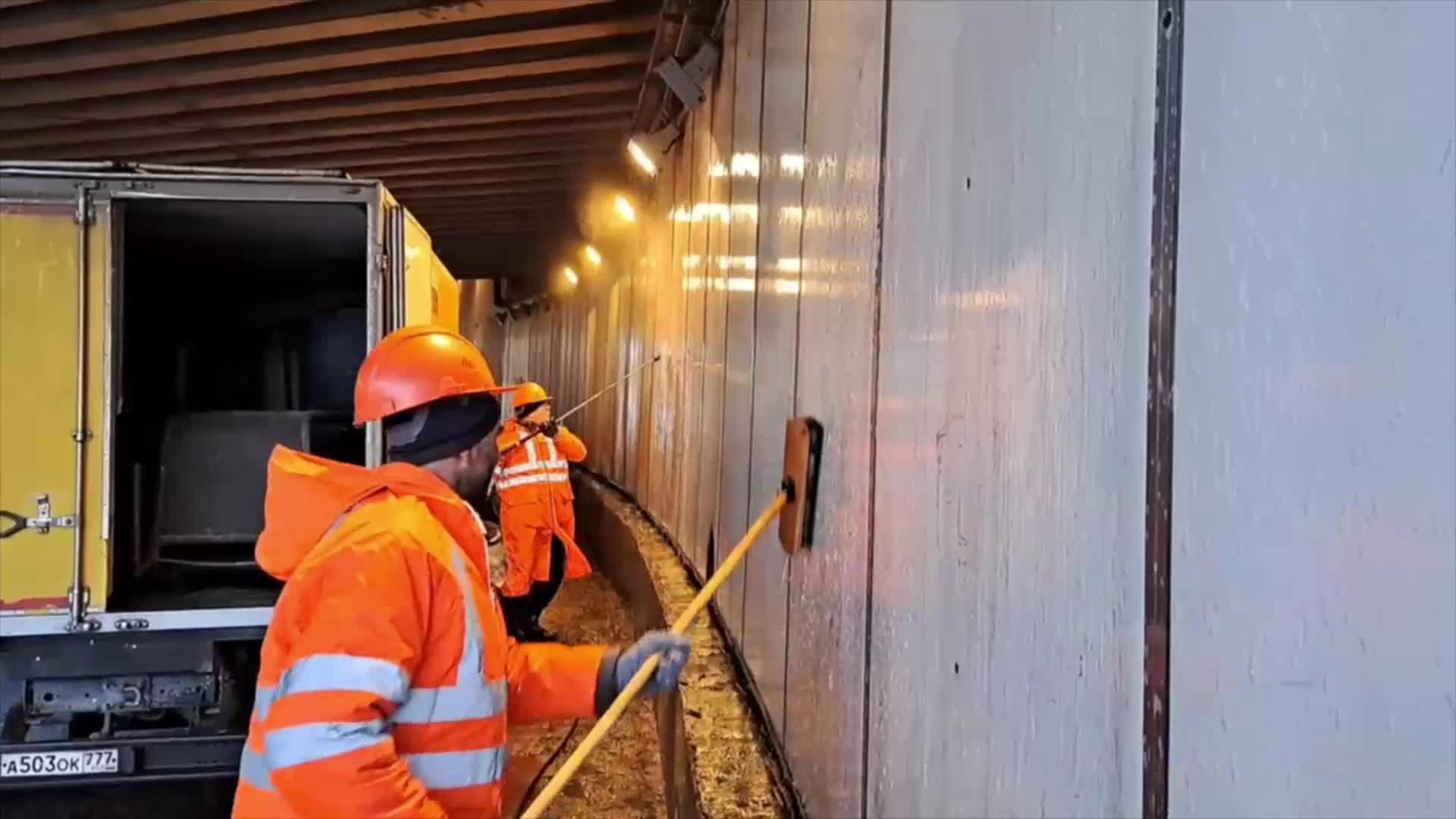 В Москве завершена промывка более 100 транспортных тоннелей после зимы