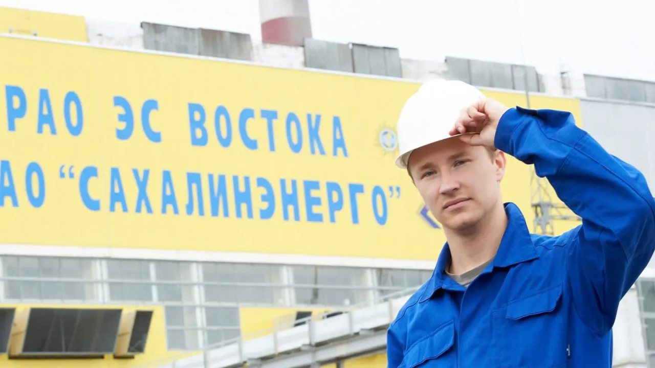 Чистая прибыль Сахалинэнерго по РСБУ за 3 месяца 2026 года составила 1 11 млрд увеличившись на 70 8 по сравнению с 0 65 млрд в предыдущем году Выручка выросла на 14 8 до 7 31 млрд против 6 37 млрд годом ранее SLEN jkinvest news jkinvest