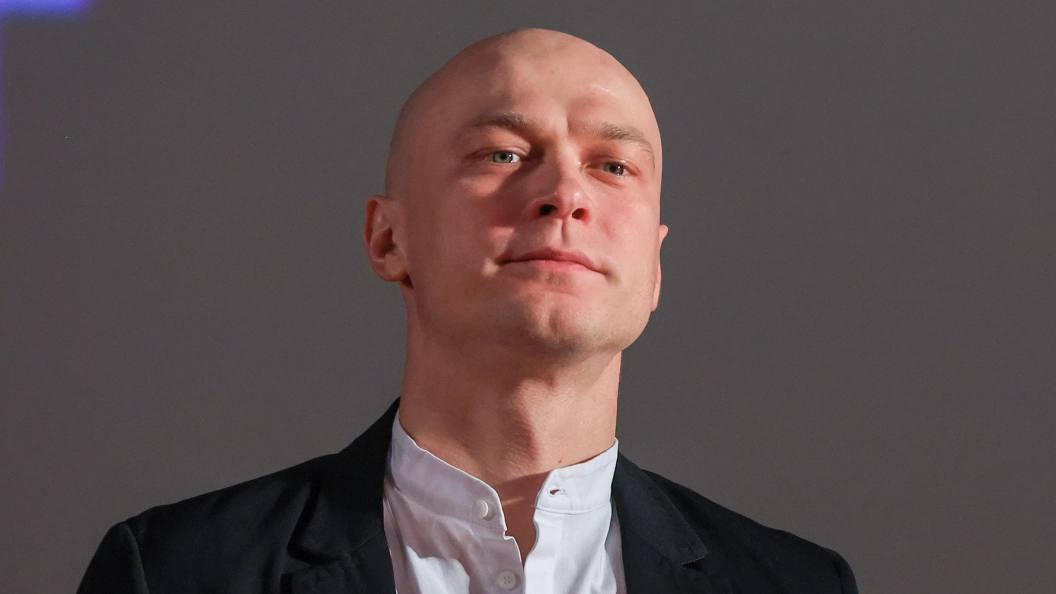 Юра Борисов сыграет Гамлета в новом спектакле в МХТ им. А.П. Чехова #news В следующем сезоне в театре режиссер Андрей Гончаров ставит «Гамлета». Главную роль отдали Юре Борисову. Об этом сообщил Константин Хабенский на вечере «Художественный разговор с художественным руководителем». ART FLASH
