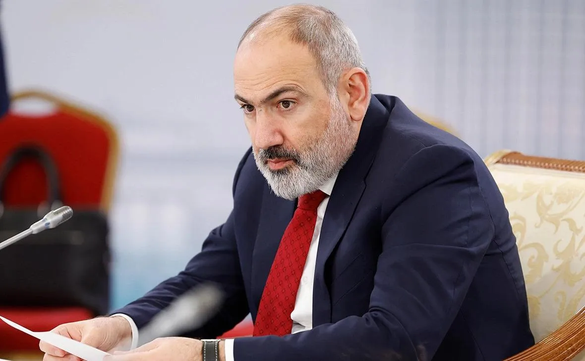 Армения обсуждает продажу Казахстану концессии РФ на железные дороги Вопрос продажи российской концессии на армянские железные дороги может быть обсужден с находящейся в Ереване делегацией Казахстана заявил на брифинге премьер министр Армении Никол Пашинян пишет interfax ru   telegra ph Armeniya obsuzhdaet prodazhu Kazahstanu koncessii RF na zheleznye dorogi 04 09