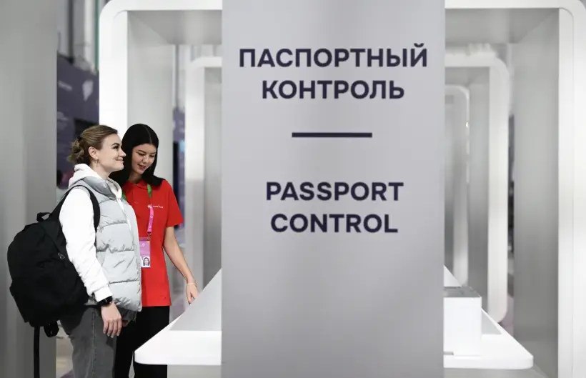 23 июля. - Президент РФ Владимир Путин подписал закон, продлевающий срок действия единой электронной визы с 60 до 120 суток, а разрешенный срок пребывания по ней иностранного гражданина в РФ - с 16 до 30 суток, при сохранении кратности данной визы, сообщает официальный портал правовой информации.