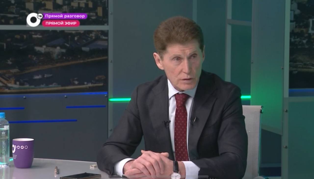 Олег Кожемяко прокомментировал работу ТОСов   Губернатор региона отметил что Приморье лидирует по функционирую территориальных общественных самоуправлений ТОС На программу благоустройств в данной сфере выделено 3 миллиарда 680 миллионов рублей Олег Кожемяко также рассказал что весной планируется высадить 10 тысяч саженцев хвойных пород чтобы восстановить историческую природу регионов vmfareast