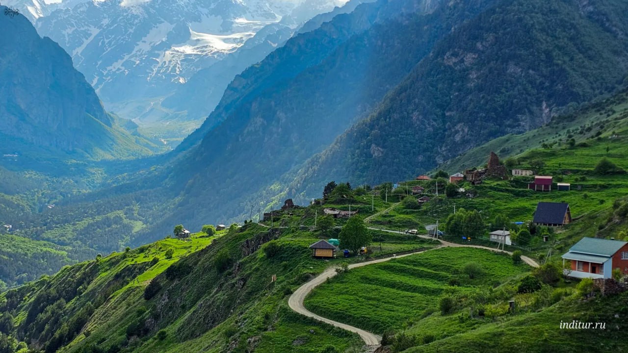 В Северной Осетии семь заводов увеличили выпуск продукции на 47 К началу 2026 года семь предприятий Северной Осетии завершили участие в федеральном проекте Производительность труда В результате время протекания производственных процессов сократилось на 39 а объёмы незавершённого производства снизились на 32 Как отметили в министерстве внедрение бережливых технологий позволяет предприятиям расти без привлечения дополнительных ресурсов учась выявлять и устранять потери в цепочках К проекту регион подключился в 2023 году и с тех пор десятки специалистов прошли обучение Эти методы успешно применяются в пищевой промышленности логистике сервисе и индустриальном секторе   Подпишись на MASHNEWS