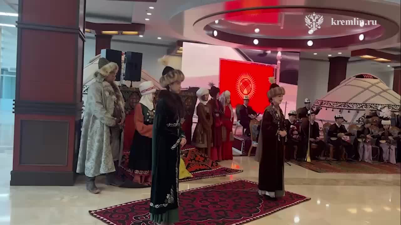 Путин отправится с государственным визитом в Киргизию в конце ноября