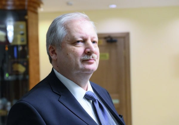 Россия начала с США переговоры о возвращении конфискованной дипсобственности Об этом заявил посол в Соединённых Штатах Александр Дарчиев. По его словам, Москва передала Вашингтону ранее подготовленную дорожную карту. Как сообщил дипломат в интервью ТАСС, запуск диалога России и США по стратегической стабильности отдаляет ускоренная разработка новой системы ПРО «Золотой купол». «Она имеет ярко выраженный и сугубо дестабилизирующий космический компонент», — подчеркнул Дарчиев. Посол отметил, что США декларируют достартовый перехват целей противника. Подпишись на «Говорит Москва»