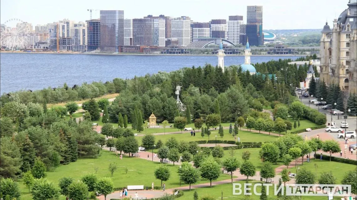 В Татарстане ожидается порывистый ветер и до 30 градусов В Татарстане 15 мая ожидается облачная погода с прояснениями и без существенных осадков Об этом сообщает Гидрометцентр РТ Днем воздух прогреется до 25 30 градусов Подписаться Сообщить новость   Вести Татарстан в MAX