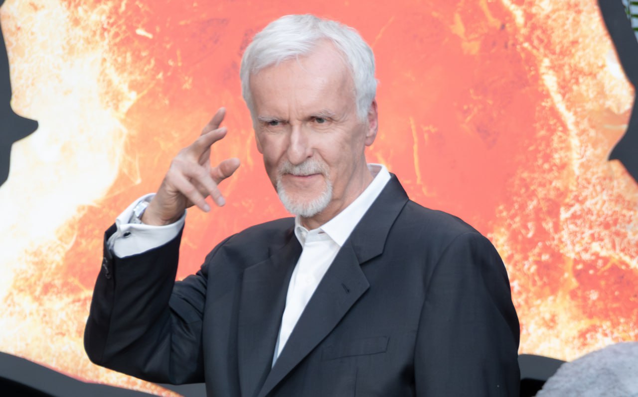 Джеймса Кэмерона признали миллиардером Forbes оценивает состояние режиссера в 1 1 млрд долларов Из них основная часть приходится на доходы от фильмов которые в совокупности собрали около 9 миллиардов В число кинематографистов ставших миллиардерами также входят Джордж Лукас Стивен Спилберг Питер Джексон и Тайлер Перри Фото Getty Images Кинопоиск Новости