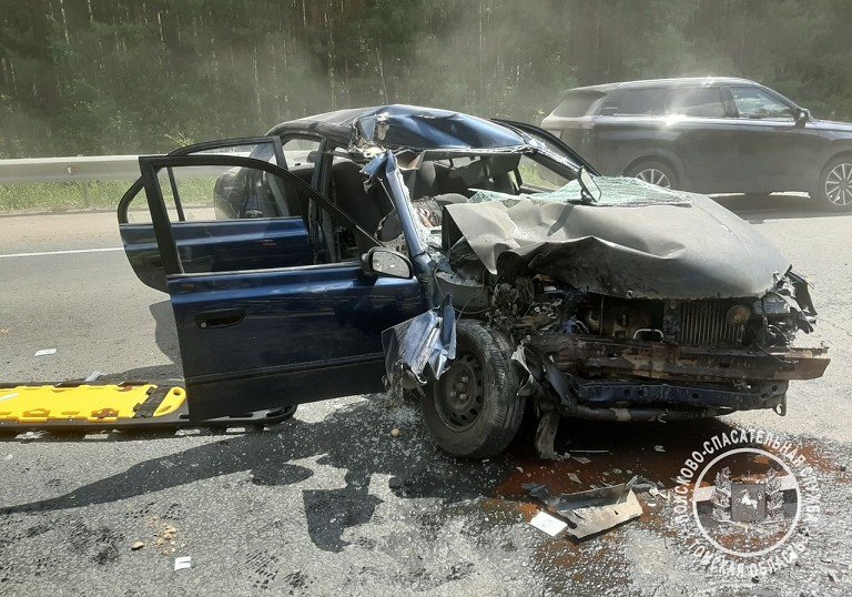 В Томском районе, на 107 километре автодороги Р-255 «Сибирь» вблизи населенного пункта Тахтамышево, 4 июля, во временной промежуток с 13:30 до 14:00, столкнулись два попутных автомобиля: Hyundai Accent и КаМАЗ. В ДТП получили травмы водитель иномарки и 85-летняя женщина-пассажир. Подробнее – на Бабре #томск