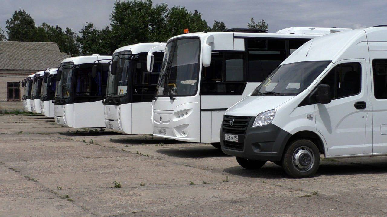 На Херсонщине с 22 апреля запустят новые автобусные маршруты, сообщил Владимир Сальдо Дополнительные автобусные рейсы будут курсировать между Чаплинкой и несколькими населенными пунктами региона: Чаплинка - Долинское; Чаплинка - Ивановка; Чаплинка - Магдалиновка; Чаплинка - Хлебодаровка; Чаплинка - Первоконстантиновка; Скадовка - Чаплинка. Радио Таврия - подписаться