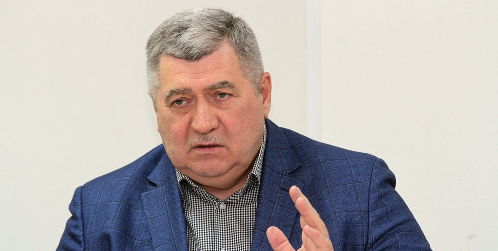 В Тольятти будут судить подельника известного бизнесмена Николая Тарана. Бывшему сотруднику «АвтоВАЗбанка» Юрию Фролову вменили совершение мошенничества на сумму около 460 млн рублей: