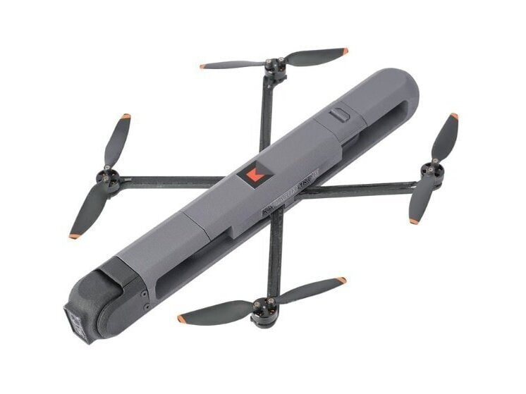 Калашников начинает выпуск беспилотников В рамках международной специализированной выставки UMEX 2026 запланированной на 20 22 января компания впервые представит линейку собственных разработок в области беспилотных авиационных систем БАС Две модели созданы для принципиально разных тактических задач Голиаф 2 0 крупный разведывательный комплекс Его ключевые особенности высокая мощность чувствительная оптика и интеллектуальная система для работы в сложных условиях Каракурт 2 0 компактный мобильный дрон Главное преимущество портативность переносится в рюкзаке и сверхбыстрый запуск за секунды прямо из транспортного контейнера который служит и защитой   Подпишись на MASHNEWS