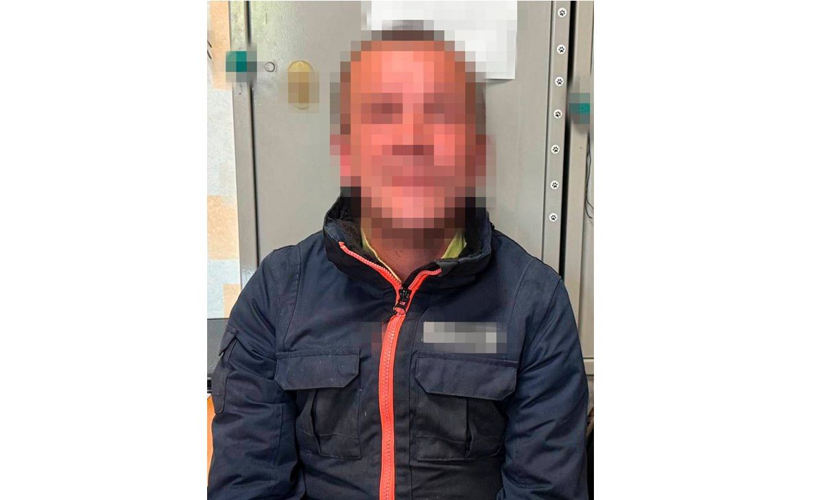 Калужская полиция задержала мужчину толкнувшего пенсионерку на пешеходном переходе   kaluganews ru fn 1728218 html Сотрудники уголовного розыска УМВД России по городу Калуге установили и задержали 37 летнего местного жителя подозреваемого в нападении на пожилую женщину в районе улицы Плеханова   Прислать новость Подписаться