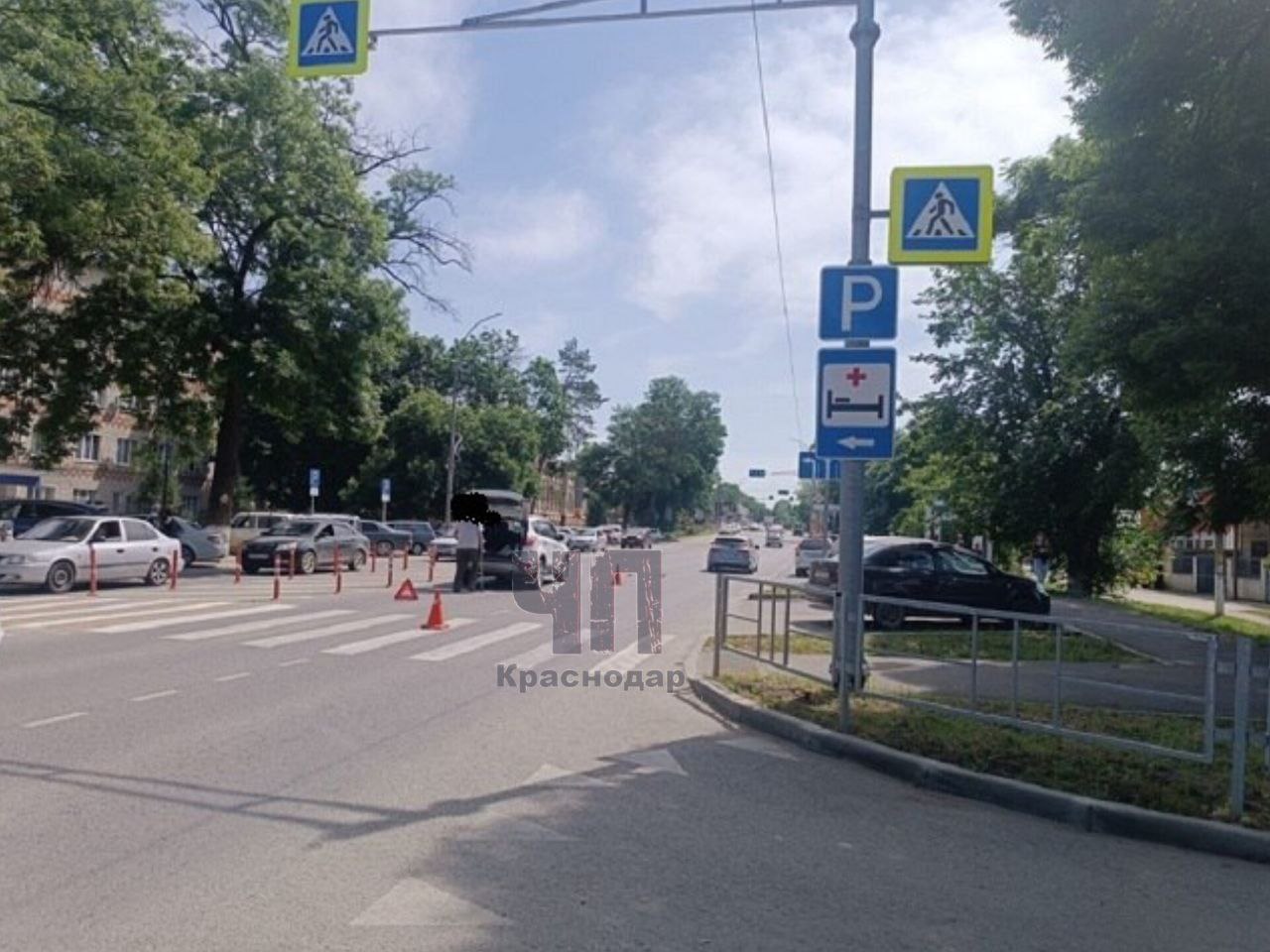 На Кубани пенсионер сбил 5-летнего ребенка на пешеходном переходе! Вчера днем на улице Советов в Ачинске 70-летний водитель автомобиля "Форд Куга" сбил 5-летнюю девочку, переходившую дорогу по "зебре" без взрослых. Малышка не пострадала, ей оказали медпомощь на месте и передала подоспевшим родителям. Берегите детей!