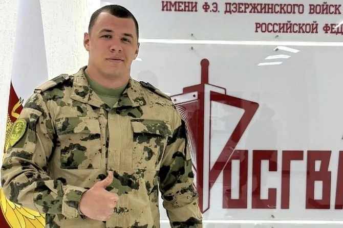 Макан построил финскую сауну в своей воинской части В общей сложности певец вложил в ремонт части 3 млн рублей пишут СМИ Помимо парилки были также отремонтированы казармы Теперь в сауну ходят контрактники которые отправляются в зону СВО Прямой эфир Наш MAX