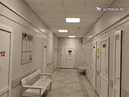 Стало плохо во время линейки В Ульяновской области скончалась школьница Сегодня 1 сентября во время линейки в Октябрьском сельском лицее одной из учениц 2012 года рождения стало плохо