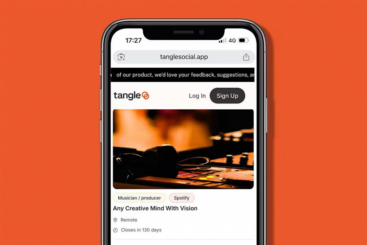 Сооснователи Twitter и Pinterest представили приложение Tangle инструмент для более осознанной жизни который помогает планировать с намерением и фиксировать повседневную реальность Каждое утро Tangle задает пользователям вопрос Каково ваше намерение на сегодня Пользователи могут делиться с друзьями целями и планами поддерживать друг друга в их достижении и анализировать свои успехи Больше новостей в Daily News