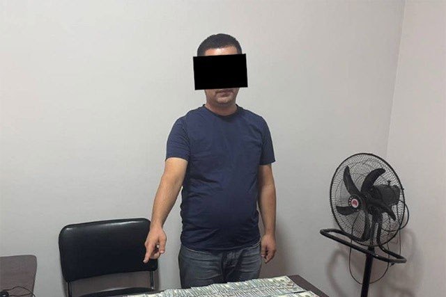В Фергане задержан сотрудник Налогового комитета за получение взятки в 30 тыс В Фергане задержан сотрудник Налогового комитета по подозрению в получении взятки По данным следствия он получил 30 тысяч долларов за содействие в незаконном переоформлении земельного участка English O zbek tilida Ўзбек тилида На русском iOS Android