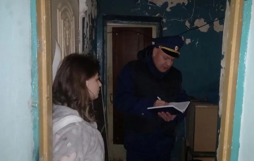Холод в селе Коелга привёл к уголовному делу Отсутствие тепла в селе Коелга Еткульского района Челябинская область привело к возбуждению уголовного дела по части первой статьи 238 УК РФ Оказание услуг не отвечающих требованиям безопасности В период с первого сентября по 15 октября текущего года неустановленные сотрудники теплоснабжающей организации в нарушение требований законодательства не обеспечили подачу отопления в жилые дома и социальные объекты в Коелге включая садик Колосок Тем самым работники организации создали реальную угрозу безопасности жизни и здоровья жителей ПОДРОБНЕЕ URALPRESS RU