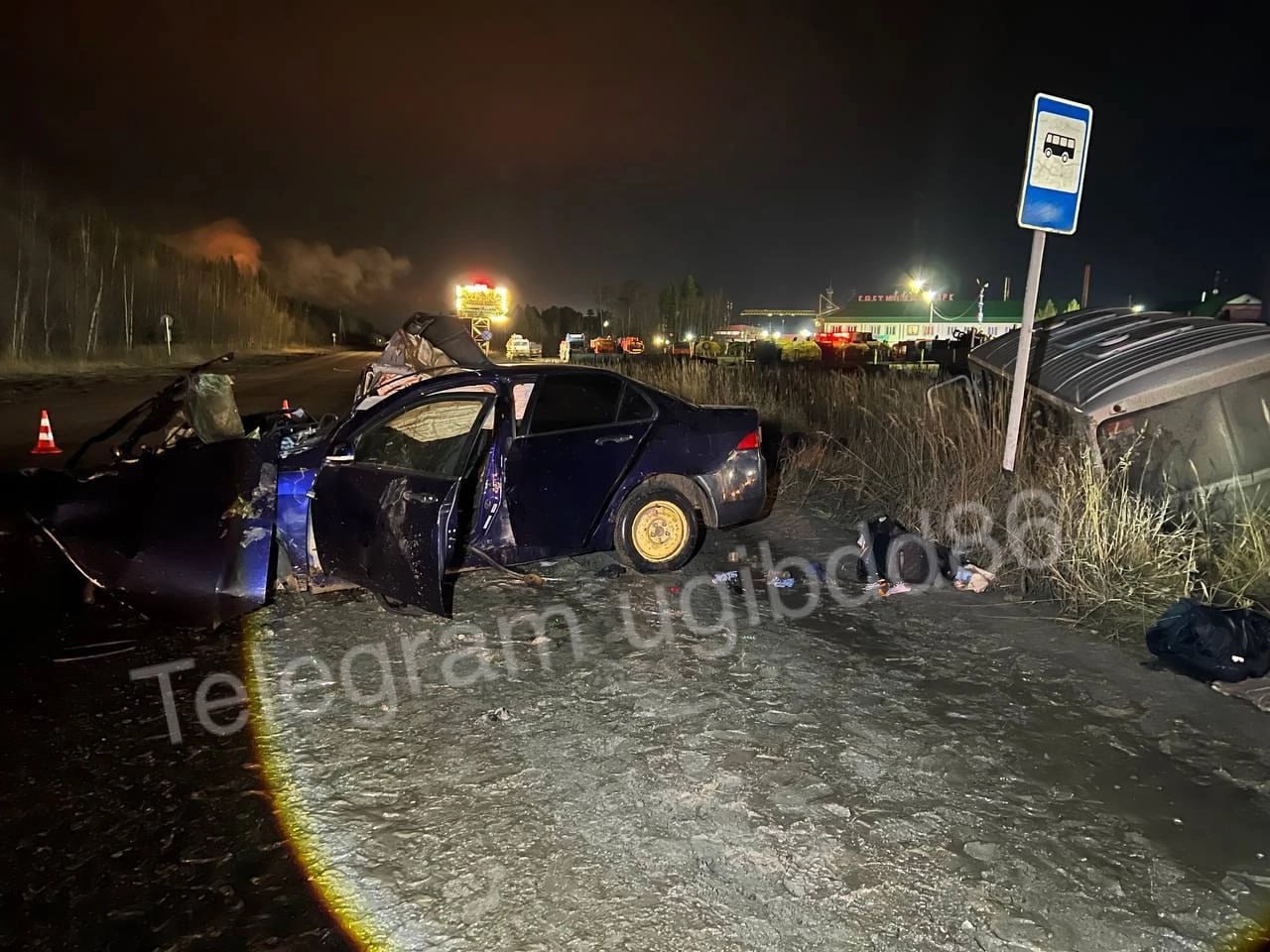 Прокуратура Югры проводит проверку по факту автоаварии с пассажирским автобусом  Прокуратура города Пыть-Яха организовала проверку по факту дорожно-транспортного происшествия с участием пассажирского автобуса, которое произошло накануне, 30 октября.  Напомним, незадолго до полуночи на нерегулируемом перекрестке 33-летний водитель иномарки при повороте налево не уступил дорогу автобусу ПАЗ. Пассажирский автобус под управлением 61-летнего водителя вылетел в кювет.  В результате автоаварии виновник происшествия — водитель легкового автомобиля и его пассажир получили телесные повреждения.  В ходе проверки будет обеспечено всестороннее и тщательное выяснение всех причин и условий произошедшего, дана оценка соблюдению требований законодательства в сфере безопасности дорожного движения, определена степень ответственности виновных лиц.