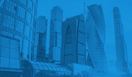 О размещении краткосрочных биржевых облигаций ВЭБ РФ 8 мая Новости ВЭБ РФ ВЭБ РФ 6 и 7 мая 2026 г провел очередные размещения краткосрочных облигаций для компаний и корпораций Общий объем эмиссии составил около 45 23 млрд рублей выпуск облигаций сроком 14 дней объемом 44 9 млрд рублей со ставкой купона 14 17 и выпуск облигаций сроком 21 день объемом около 0 33 млрд рублей со ставкой купона 14 17 Номинальная стоимость одной облигации 1 тыс рублей Цена размещения 100 от номинала Выплата купона производится при погашении соответствующего выпуска облигаций Депозитарием является НКО АО НРД