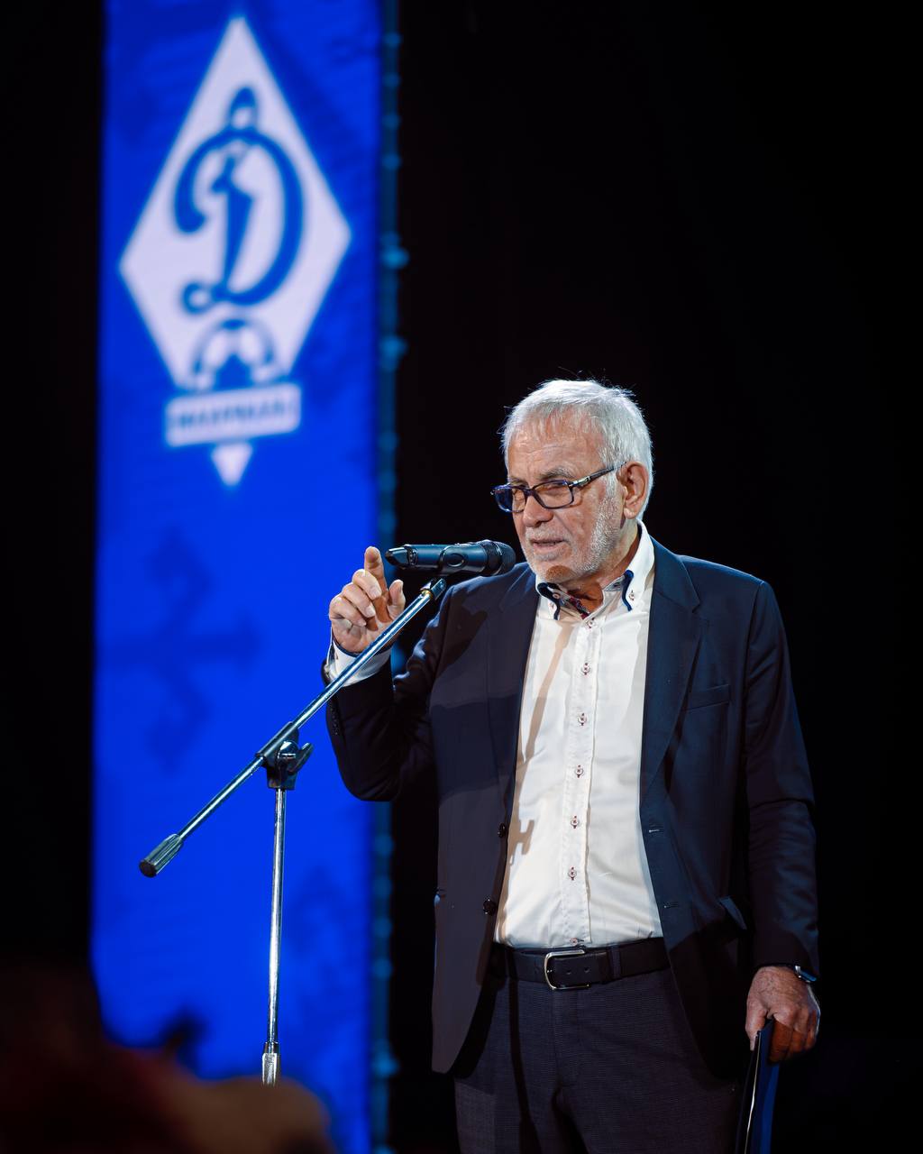 Гаджи Гаджиев стал почетным президентом Динамо Махачкала Должность президента клуба включавшая управленческие функции была упразднена В знак признания заслуг Гаджи Гаджиева ему присвоили статус Почетного президента Мы высоко ценим вклад Гаджи Муслимовича в развитие футбола в Дагестане подчеркнул председатель Общего собрания учредителей Магомед Багаудинов