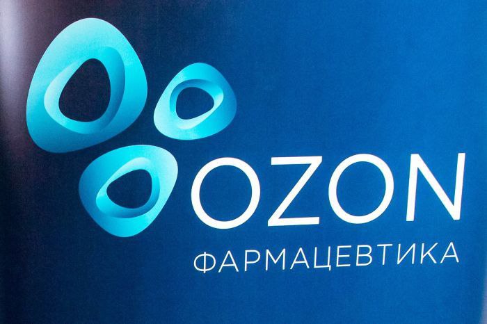 Озон Фармацевтика объявила о размещении акций по преимущественному праву Оно пройдет с 3 по 9 октября размер дополнительной эмиссии составит 78 5 млн акций по цене 42 за бумагу предварительный сбор заявок будет осуществляться 2 октября с 10 00 до 15 00 мск преимущественное право приобретения дополнительных акций имеют лица являющиеся акционерами владельцами обыкновенных акций эмитента на 30 июня 2025 года Озон Фармацевтика проводит допэмиссию после того как в июне провела SPO для которого акции предоставил основатель компании Павел Алексенко 65 9 млн акций сообщала компания ранее из 78 5 млн акций которые планируется разместить дополнительно 65 9 млн штук будет выкуплено ООО Озон на средства полученные от SPO и передано Алексенко в счет возврата займа акциями остальные 12 6 млн штук будут размещены среди акционеров пропорционально их доле в уставном капитале компании ozph trader book