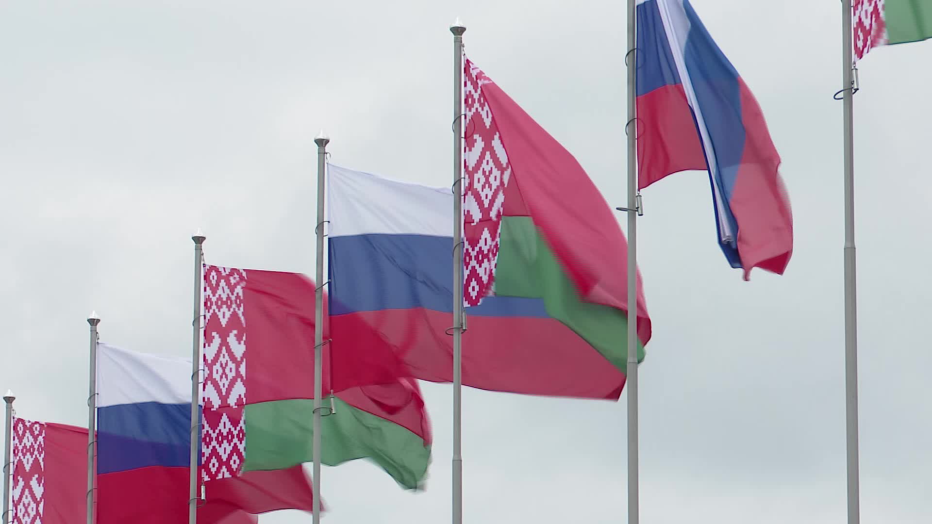 Валентина Матвиенко и Наталья Кочанова участвуют в XII Форуме регионов России и Беларуси в Нижнем Новгороде
