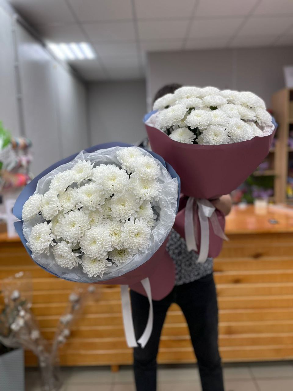 Правительство выступило против увеличения лимита на подарки для медиков и учителей Правительство РФ дало отрицательный отзыв на законопроект который предлагал повысить максимально разрешённую стоимость подарков для работников образования здравоохранения и соцслужб Об этом сообщил вице председатель правления Ассоциации юристов России Игорь Черепанов По мнению правительства такие изменения нарушат единую систему антикоррупционных мер Фото Людмила ВЕСТИ ОРЕНБУРЖЬЯ в telegram в MAX