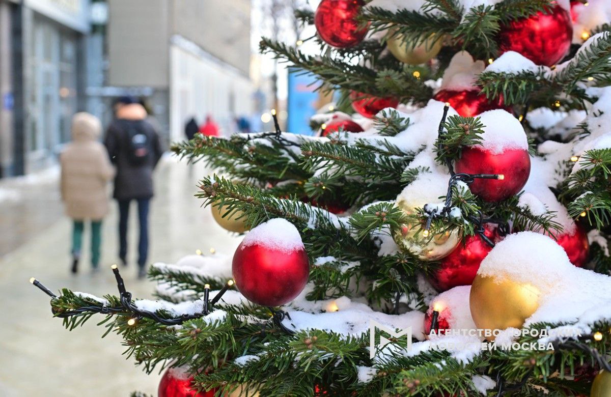 Пик теплой волны ожидается сегодня в Москве будет облачно и небольшой снег Днем в столице до 2 сообщил синоптик Михаил Леус Подпишись на Агентство Москва Мы в МАХ