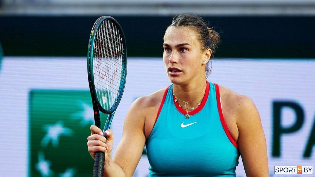 Арина Соболенко вышла в финал "Ролан Гаррос" в Париже   В матче 1/2 финала первая ракетка мира обыграла Игу Швентек из Польши со счетом — 7:6; 4:6, 6:0.