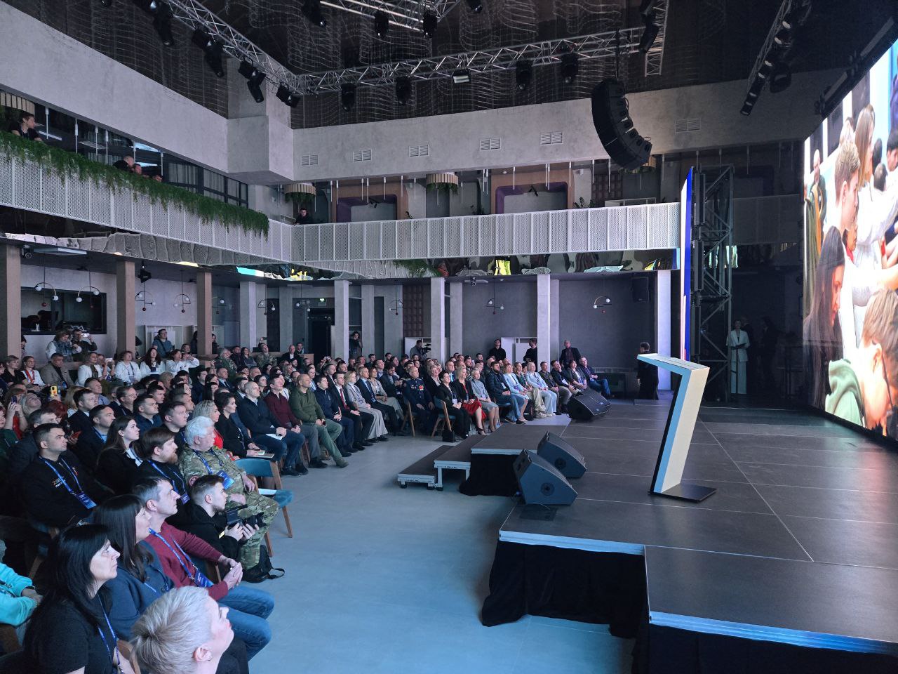 1 2 3 4 5 7 8 9 Началась церемония открытия IV форума волонтеров и гражданских активистов Патриоты Урала в Новом Уренгое Подпишись на УрФО ИНФО