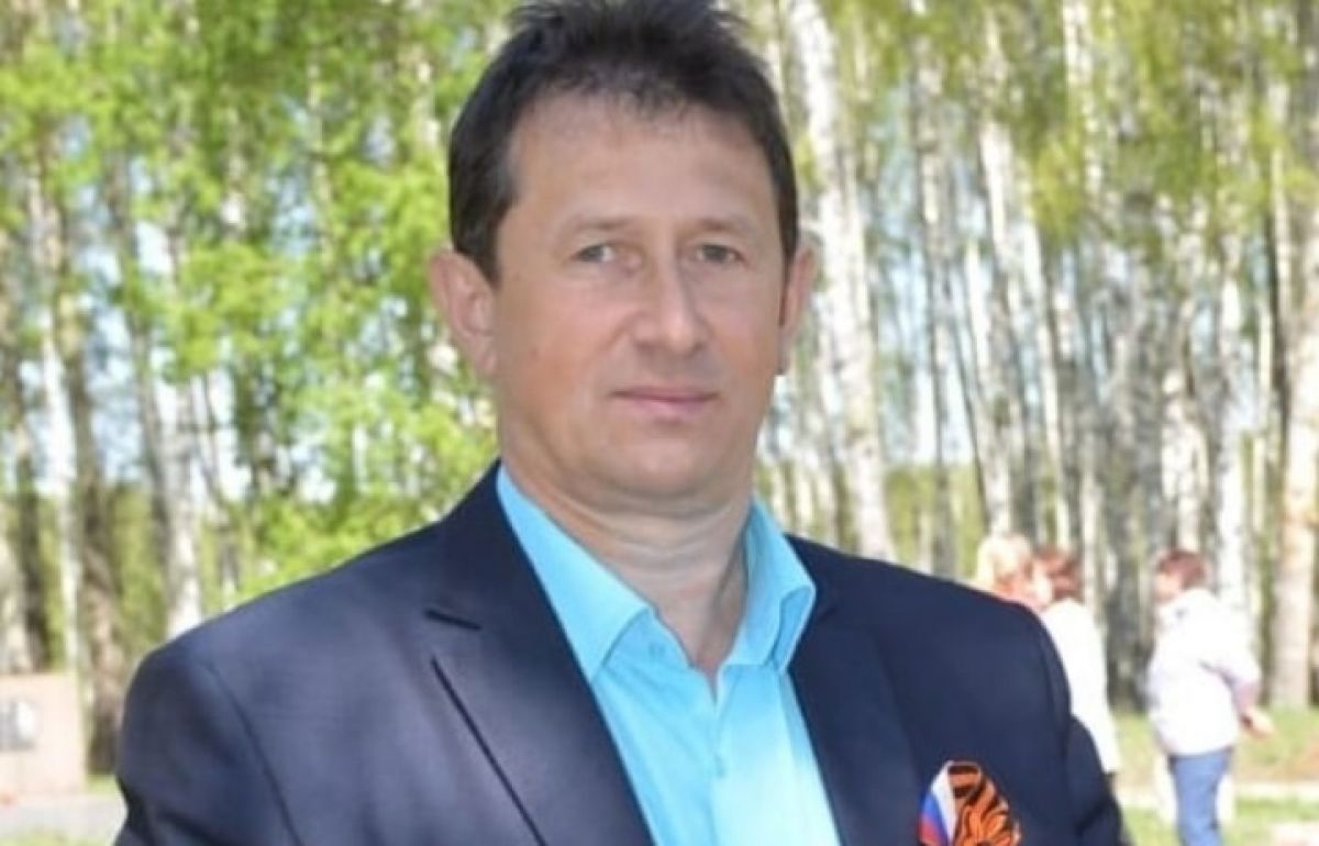 Прокурор запросил 7 лет колонии для экс мэра Болхова по делу о благоустройстве парка   newsorel ru fn 1726462 html В Болховском районном суде завершилось судебное следствие по громкому делу бывшего мэра города Владимира Авилова и его заместителя Ирины Казаковой Чиновников обвиняют в превышении должностных полномочий при благоустройстве парка Болховкин луг что причинило ущерб городскому бюджету на сумму 11 6 млн рублей   Прислать новость Подписаться