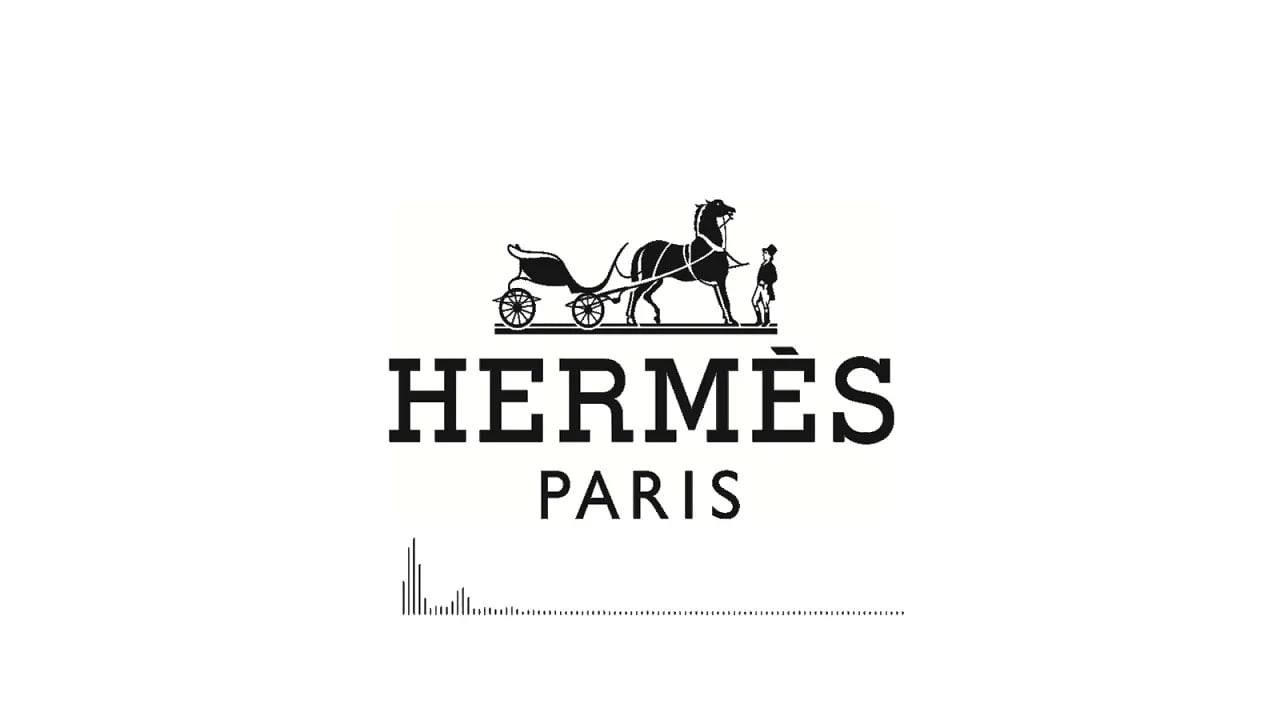 Рыночная капитализация Hermès International SCA в пятницу превысила отметку в 300 млрд евро  322 млрд долларов . Это важное финансовое достижение приближает Hermès к его основному конкуренту в индустрии роскоши, LVMH Moët Hennessy Louis Vuitton SE.  Акции Hermès достигли рекордного максимума после объявления результатов четвертого квартала, которые превзошли ожидания. Это произошло менее чем через два года после того, как Hermès преодолел отметку в 200 млрд евро в апреле 2023 года.    - будь в курсе  новостей новых технологий