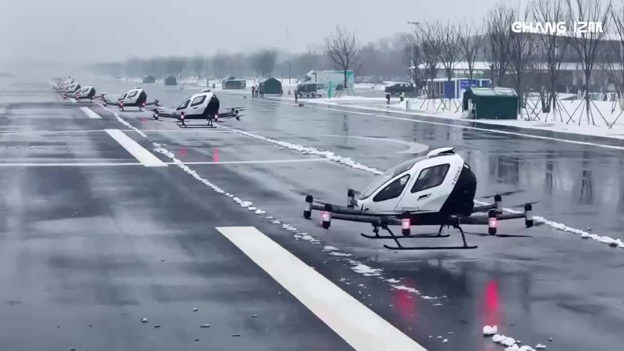 Китай запускает коммерческие пассажирские дроны