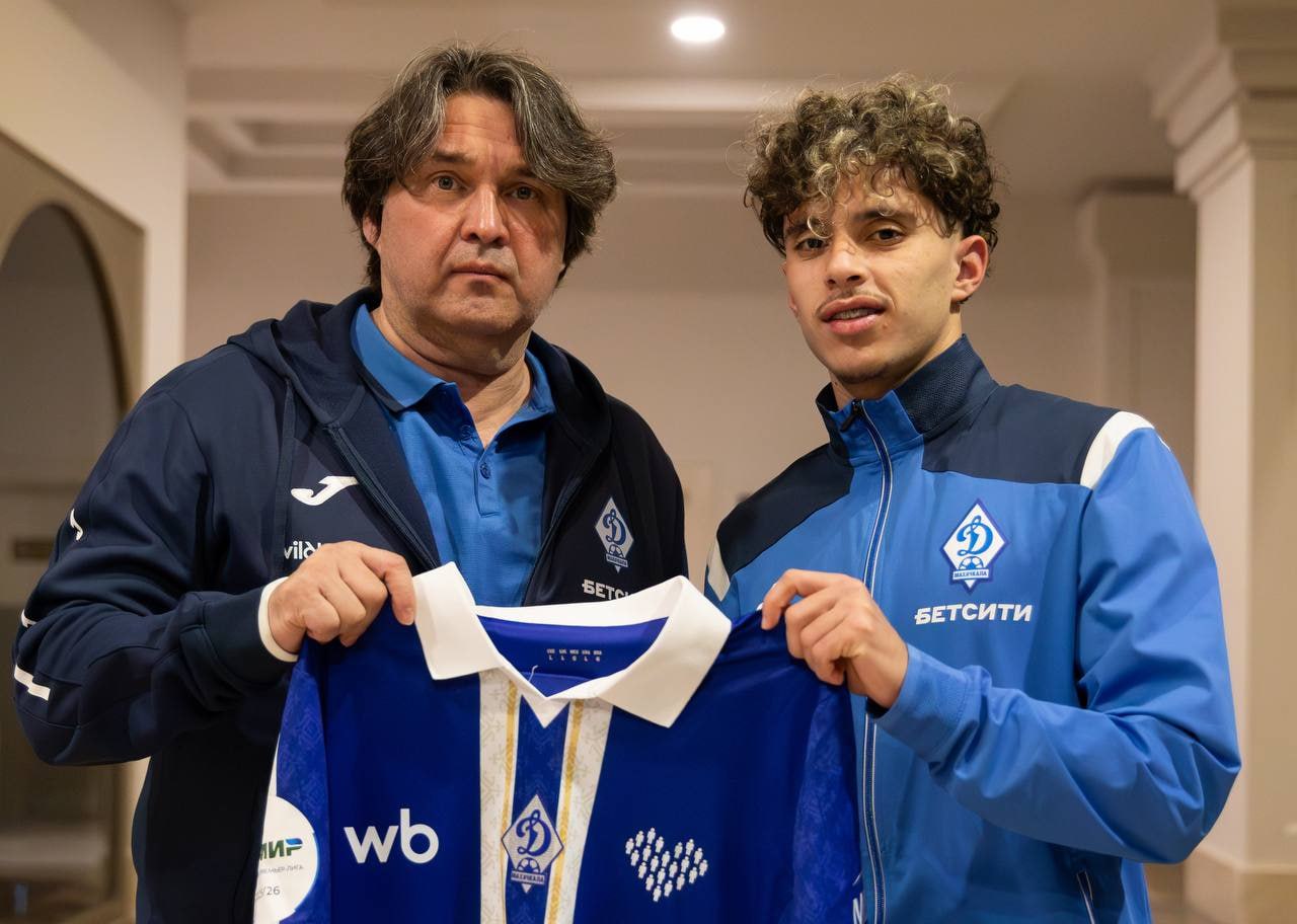 Состав махачкалинского Динамо усилил 19 летний атакующий полузащитник Дайя Эддин Мешид Клуб заключил с футболистом долгосрочный контракт Мешид родом из Алжира профессиональную карьеру начал в клубе УСМ Алжир Новичок команды будет выступать под 55 м номером